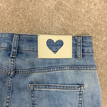 Load image into Gallery viewer, Nati Hearts jeans
