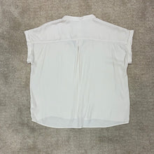 Load image into Gallery viewer, Macy blouse
